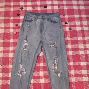 Distressed boyfriend jeans